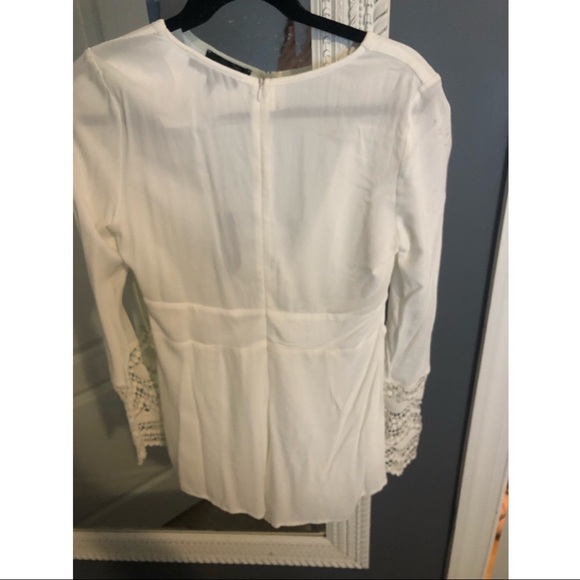 Eyelet romper - Picture 2 of 2